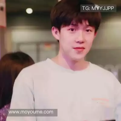 鲁羿嵩